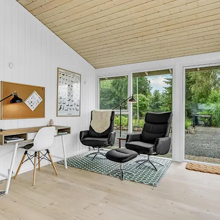 5 Bedroom Beautiful In Haderslev Дом отдыха Diernaes